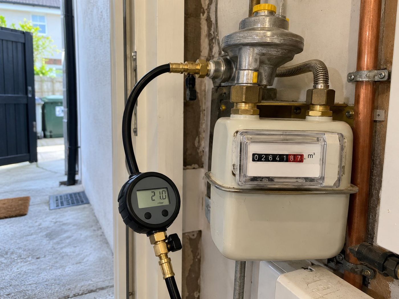 Gas check for a house sale: A seller needed a gas check for the buyer's solicitor.